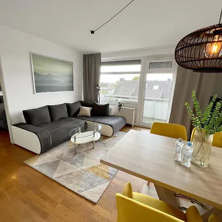 Lägenhet Beautiful 2-room With Balkony In *